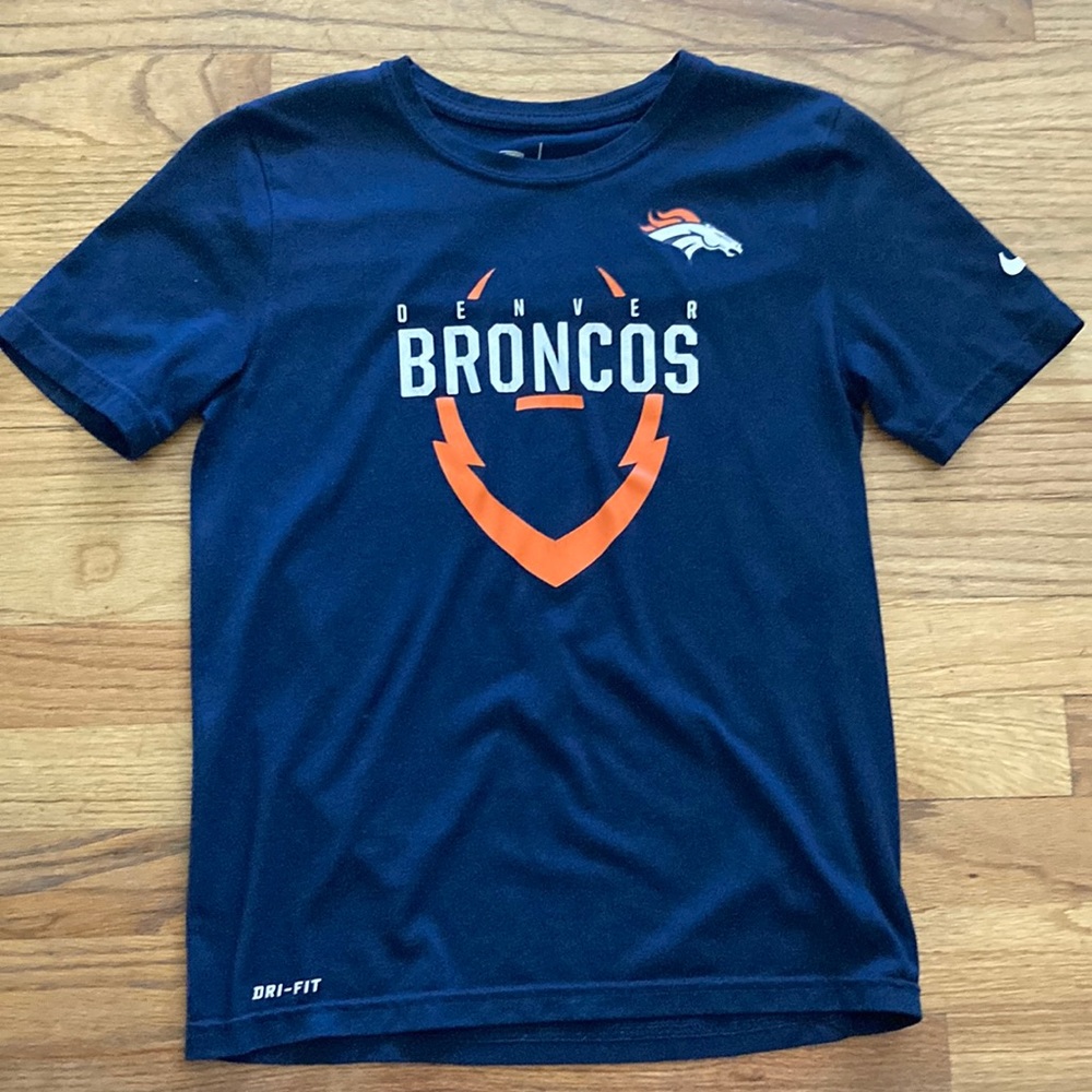 Boys Nike Dri-Fit NFL Equipment Denver Broncos Short Sleeve Navy Top Size Medium